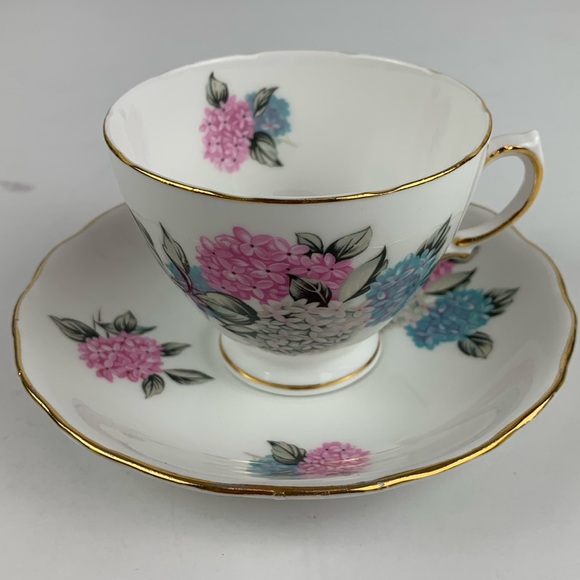 Ridgeway Potteries Royal Vale teacup & saucer - Picture 1 of 9